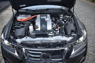 Lexus IS 300H Hybrid Business Line 181 Pk *Navi/Clima/Leder/Camera/Panorama/Stoelverwarming picture 11