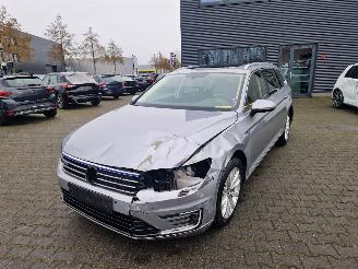 Volkswagen Passat GTE HYBRIDE / SPORTLEER / PANORAMA picture 3