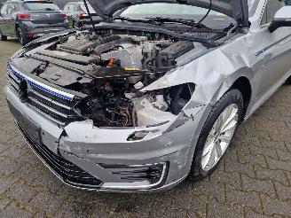 Volkswagen Passat GTE HYBRIDE / SPORTLEER / PANORAMA picture 19