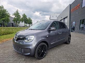 Renault Twingo Z.E. R80 Urban Night Camera / Navigatie / Airco ECC / Park.sensoren / 16\" LMV picture 7
