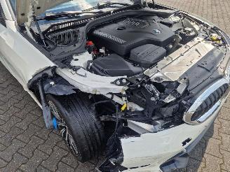 BMW 3-serie 2.0LTr 115KW AUTOM / SPORTLEER / HEAD UPP / ZWARTE HEMEL picture 10