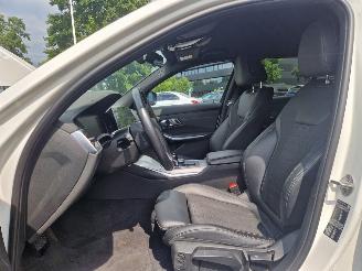 BMW 3-serie 2.0LTr 115KW AUTOM / SPORTLEER / HEAD UPP / ZWARTE HEMEL picture 21