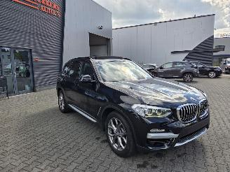 BMW X3 X-LINE / HEAD UP / PANO DAK picture 11