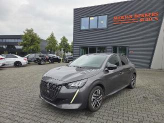 skadebil auto Peugeot 208 74kw STYLE  20DKM 2023/1