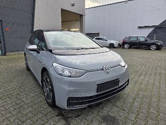 Volkswagen ID.3 Pro Performance 1ST 62kWh 150 KW 204pk / ACC / 18\" Lmv picture 16