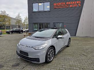 skadebil auto Volkswagen ID.3 Pro Performance 1ST 62kWh 150 KW 204pk / ACC / 18\" Lmv 2020/9