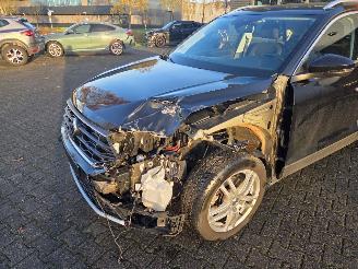 Volkswagen T-Roc 1.5-110kw / AUTOM / NAVI / CAMERA / STOELVERW picture 6