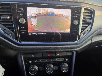 Volkswagen T-Roc 1.5-110kw / AUTOM / NAVI / CAMERA / STOELVERW picture 19