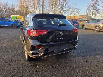 Volkswagen T-Roc 1.5-110kw / AUTOM / NAVI / CAMERA / STOELVERW picture 12