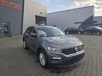 Volkswagen T-Roc 1.5 TSi AUTOM /NAVI / STOELVERW picture 13