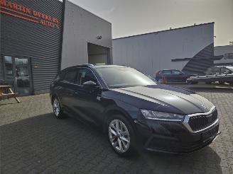 Skoda Octavia 1.5 TSi 110kw / CAMERA / NAVI picture 15