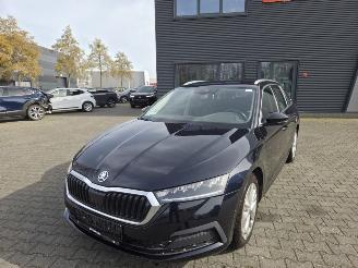 Skoda Octavia 1.5 TSi 110kw / CAMERA / NAVI picture 16