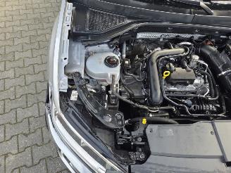 Volkswagen T-Roc STYLE / PANO / DIG COCKPIT / NAVI CAMERA  / STOELMASSAGE picture 11