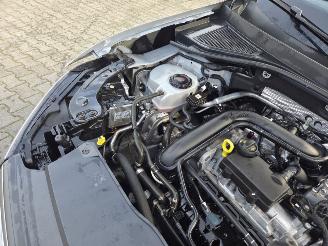 Volkswagen T-Roc STYLE / PANO / DIG COCKPIT / NAVI CAMERA  / STOELMASSAGE picture 12