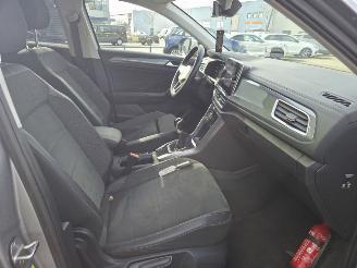 Volkswagen T-Roc STYLE / PANO / DIG COCKPIT / NAVI CAMERA  / STOELMASSAGE picture 18