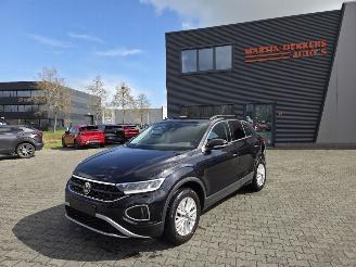 skadebil auto Volkswagen T-Roc 81KW / DIG COCKPIT / CAMERA / NAVI / STOELVERW 2023/9