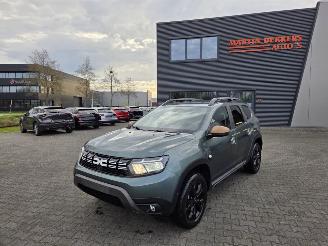 damaged passenger cars Dacia Duster EXTREME  ALL-RAD 110KW / 24 DKM 2024/3