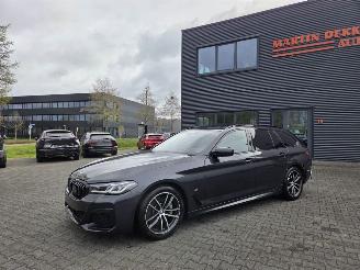 BMW 5-serie 530i 180KW M-SPORT / HEAD UPP / PANO / 50DKM. picture 2