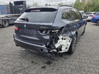 BMW 3-serie 330e X-DRIVE / M-SPORT / PANO / HEAD UPP picture 8