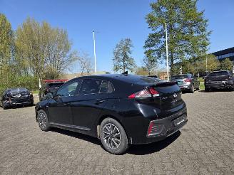Hyundai Ioniq 100kw FEEL / NAVI / CAMERA / STOELVERW / 30 DKM picture 9