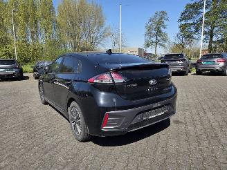 Hyundai Ioniq 100kw FEEL / NAVI / CAMERA / STOELVERW / 30 DKM picture 10