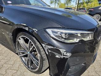 BMW 3-serie 320i -135KW M-SPORT / PANO /AUTOM picture 10