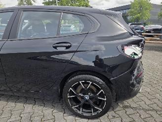 BMW 1-serie 1.8i Benz  / LED / STUUR & STOELVERW picture 5