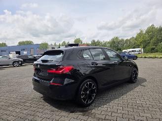 BMW 1-serie 1.8i Benz  / LED / STUUR & STOELVERW picture 9