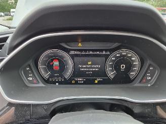 Audi Q3 1.5 P-HEV / S-LINE picture 22