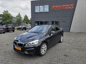 Unfallwagen BMW 2-serie 225e iPerformance xDrive / 64 dkm 2017/4