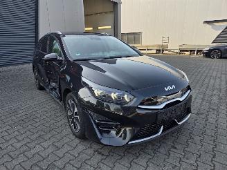 Kia Ceed PLUG-IN  HYBRIDE / AUTOMAAT / 34 DKM picture 10