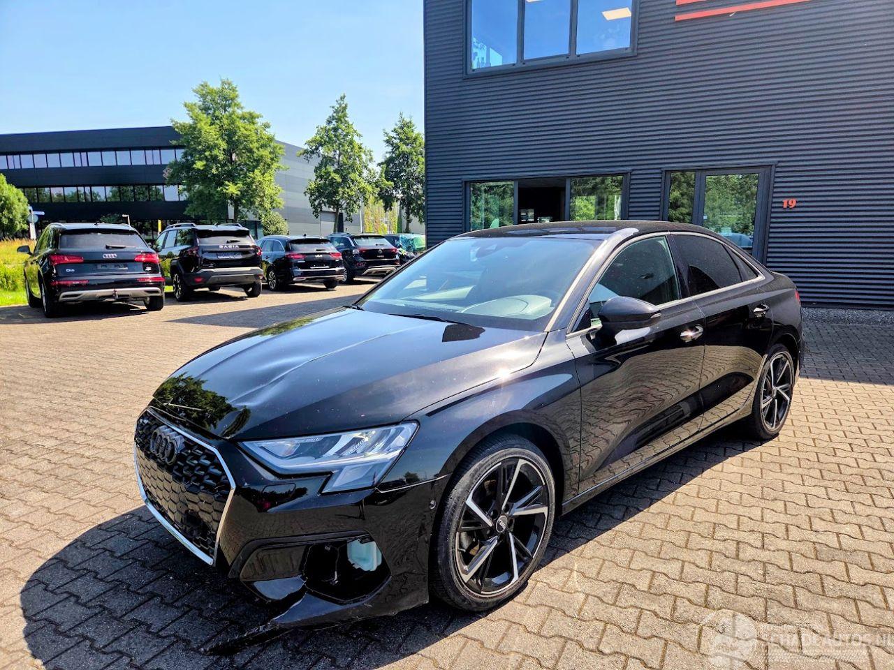 Audi A3 1.5 TSi 110kw Autom / LEER / NAVI / CAMERA / ZWARTE HEMEL