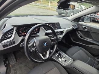 BMW 1-serie 118i  / AUTOMAAT picture 17