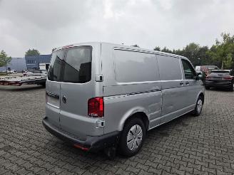 Volkswagen Transporter 2.0TDi. 150PK - L2 H1 /  27000 KM / ZILVER / CLIMA picture 8