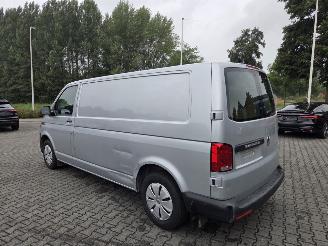 Volkswagen Transporter 2.0TDi. 150PK - L2 H1 /  27000 KM / ZILVER / CLIMA picture 3
