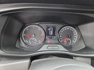 Volkswagen Transporter 2.0TDi. 150PK - L2 H1 /  27000 KM / ZILVER / CLIMA picture 19