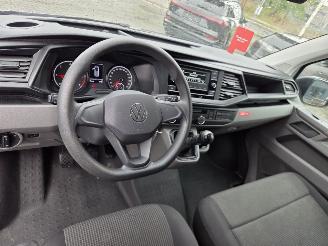 Volkswagen Transporter 2.0TDi. 150PK - L2 H1 /  27000 KM / ZILVER / CLIMA picture 18