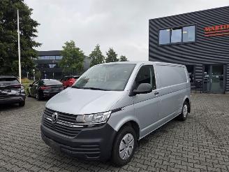 skadebil bedrijf Volkswagen Transporter 2.0TDi. 150PK - L2 H1 /  27000 KM / ZILVER / CLIMA 2024/5