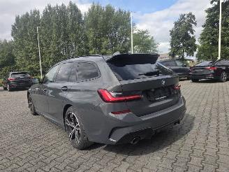 BMW 3-serie M-SPORT / PANO / CAMERA / H.K AUDIO / DRAVITGRAU MET picture 4