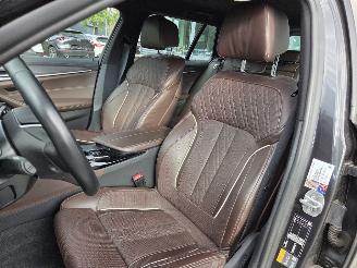 BMW 5-serie 530e Hybride / LEER SPORTINT / HEAD UPP / H&K AUDIO picture 14