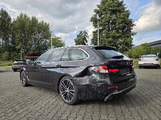 BMW 5-serie 530e Hybride / LEER SPORTINT / HEAD UPP / H&K AUDIO picture 3