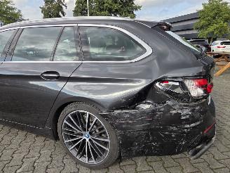 BMW 5-serie 530e Hybride / LEER SPORTINT / HEAD UPP / H&K AUDIO picture 5