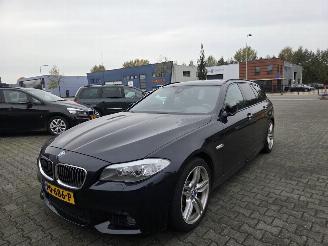 Voiture accidenté BMW 5-serie 525d M-SPORT / PANO / HEAD UPP 2013/6