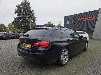 BMW 5-serie 525d M-SPORT / PANO / HEAD UPP picture 5