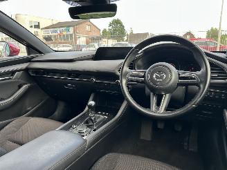 Mazda 3 2.0 SkyActiv-G Luxery | RHD | HUD | CAMERA | ACC picture 10