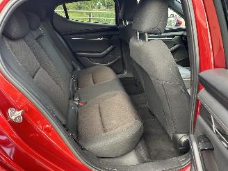 Mazda 3 2.0 SkyActiv-G Luxery | RHD | HUD | CAMERA | ACC picture 23