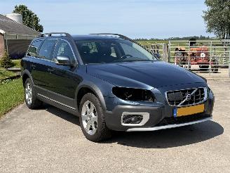 Voiture accidenté Volvo Xc-70 2.4 D5 SUMMUM 2008/1