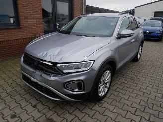 škoda osobní automobily Volkswagen T-Roc LIFE LED VIRTUAL COCKPIT ACC 2024/2