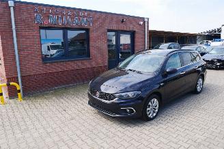 Tweedehands auto Fiat Tipo LOUNGE AUTOMAAT 2020/8