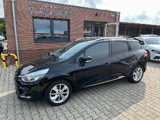 Vaurioauto  passenger cars Renault Clio  2017/12